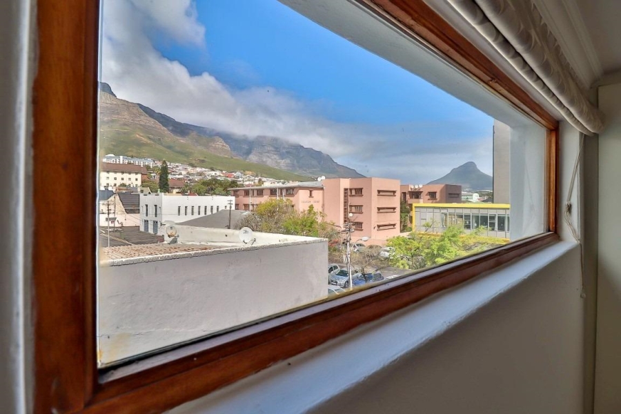1 Bedroom Property for Sale in Woodstock Western Cape